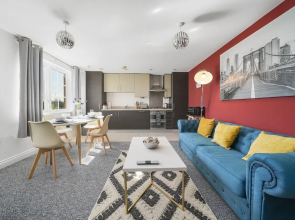 Modern Luxury 2 Bed Apartment 6 Guests En-Suite Netflix Wi-Fi