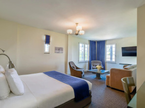 Hotel Breakwater South Beach