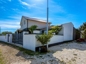 Family friendly house with a swimming pool Pomer, Medulin - 19050