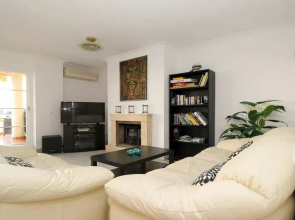 Mezquita Señorio De Aloha