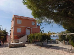 Marina Apartments & Studios