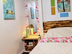 Coast PalmTree Yard 2BR Block from Beach