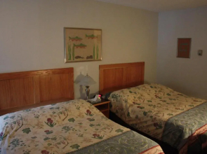 Sunwapta Falls Rocky Mountain Lodge