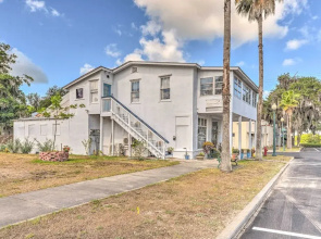 Crescent City Apartment w/ Easy Lake Access!