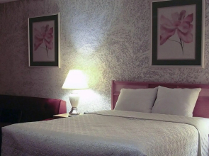 Bluebird Hotel