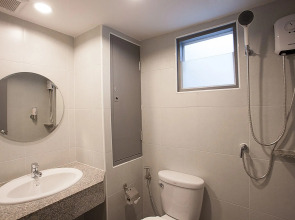 Отель Recenta Style Phuket Town