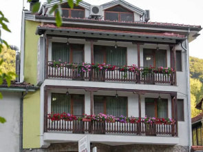 Hera Guest House