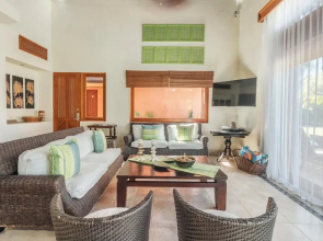 Warm 2BR Bungalow w Pool Backyard in Cap Cana
