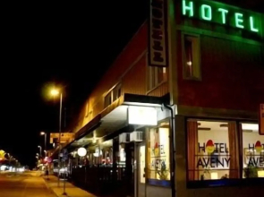 Hotel Aveny Bed & Breakfast