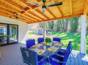 Stunning Damascus Vacation Rental w/ Fire Pit!