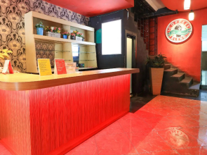 Labuana Homestay and Cafe Garden Makassar