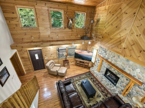 River Lodge 5 Bedroom Home by Redawning