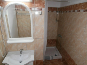 River Studios & Apartments