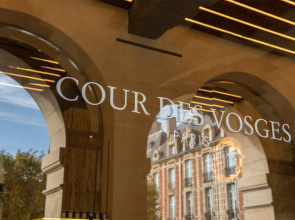 Cour des Vosges - Evok Collection