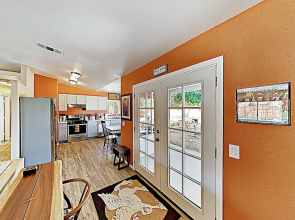New Listing! Rawhide Ranch, Walk To Pappys 3 Bedroom Home