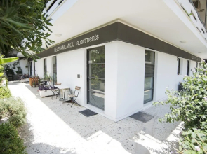 Milanou Glyfada G4 Corner