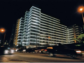 Moderno, calido y con gym y pileta !!!