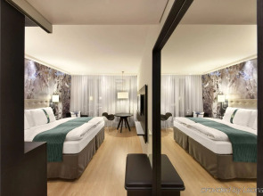 Отель Premier Inn Berlin Alexanderplatz