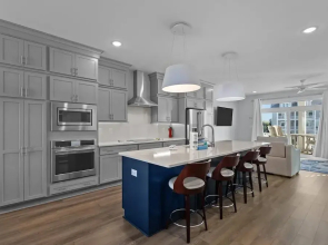 South Breeze 3 Bedroom Townhouse by RedAwning