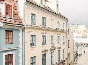 ELVIS apartment/11 beds/6 bedrooms/Riga Old Town