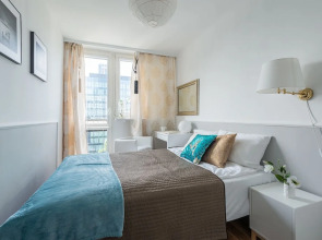 UNIT Warszawa Centrum Room by Metro Rondo ONZ