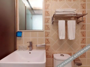 Super 8 Hotel (Anyang Linzhou Hongqiqu Square)