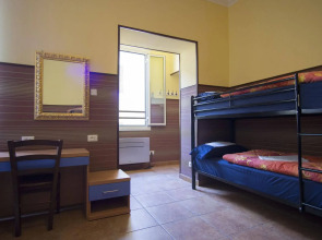 Alessandro Downtown Hostel