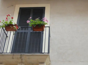 Catania: "Ancora" Tra Barocco E Mare