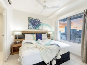 ZEN OCEAN BLISS - 2BR  Cozy Apt Sea View