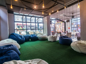 18 Coins Budget Hotel