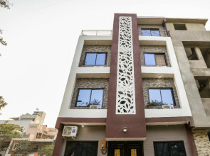 OYO 68266 Hotel Arrowcity Inn