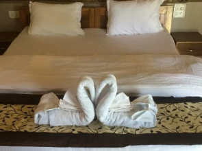 Lazy Bear Resort And Cafe