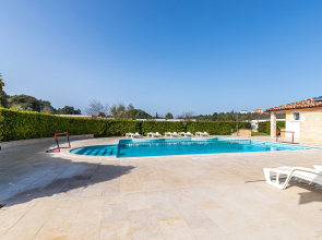 Pool Apartment Suzi 2