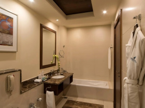 Butterfly on Wellington, Central