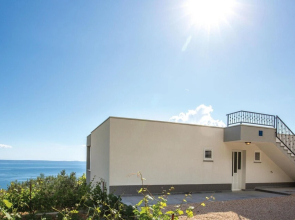 Nice Home in Makarska With Wifi and 3 Bedrooms
