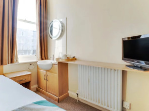 Gullivers Hotel - B&B