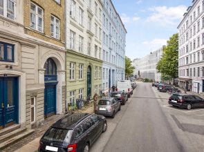 Sanders Lake - Pleasant 2-bdr Apt in City Center