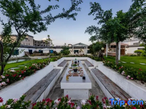 Half Mountain Wild · DESIGNER GARDEN | Designer Getaway (Erhai Ecological Corridor, Dali)