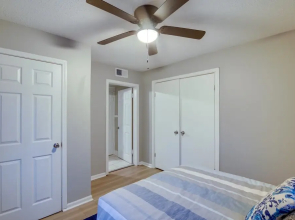 Charming Home: 2 Mi to Downtown Memphis & Zoo