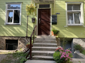 Exquisite 1Br/Ba Apt w/Free Parking in City Center