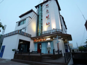 Yegrina Motel