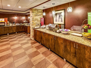 Hampton Inn Columbus I-70E Hamilton Rd.