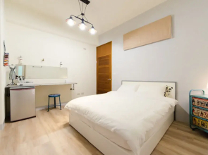 La Dahai Bed and Breakfast