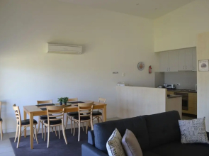 Grange Water View Yarrawonga
