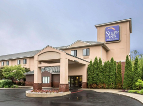 Sleep Inn & Suites Queensbury - Lake George