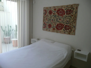 Aquamarine Apartments