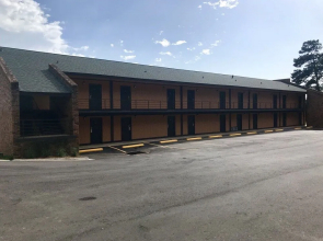 D'Arbonne Lake Motel