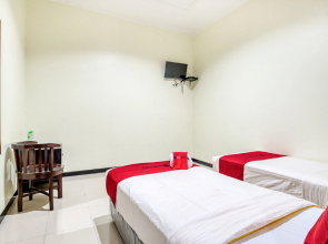 RedDoorz Syariah @ Ketintang Surabaya