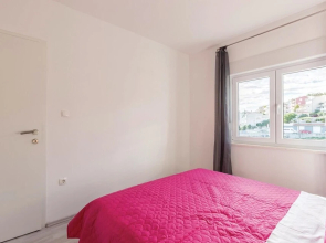 Nice Home in Podstrana With Wifi and 1 Bedrooms