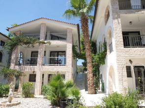 Perikles Hills